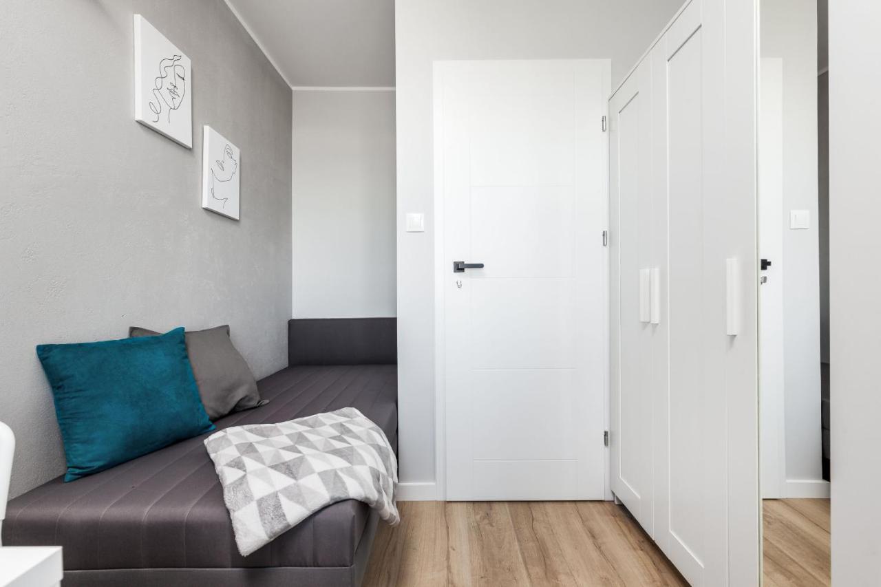 Pokoje Gdansk Zaspa - Pilotow 20B, 800M Skm-Zaspa, Odleglosc Do Morza 3Km Apartment Luaran gambar
